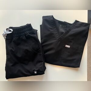 FIGS Black Scrub Set - Women - Small Petite